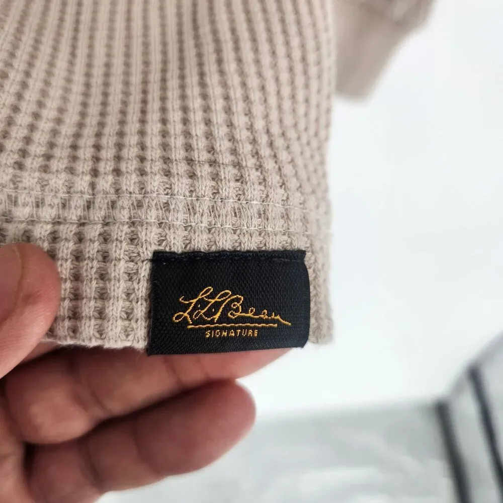 LL Bean Men's Medium‎ Oyster Shell Signature Waffle Crewneck Sweater NWT